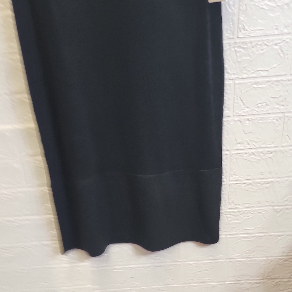 Sleeveless Black Sweater Dress - Picture 5 of 7